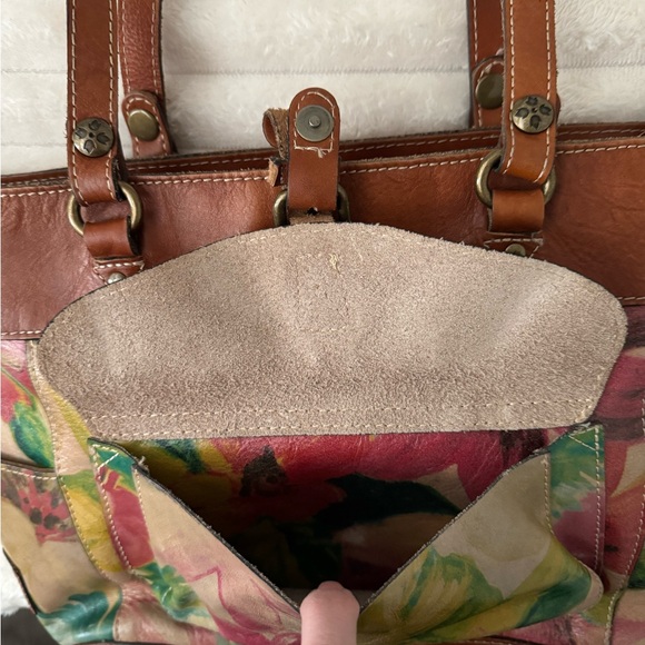 Patricia Nash Bolsena Tote - Picture 2 of 16